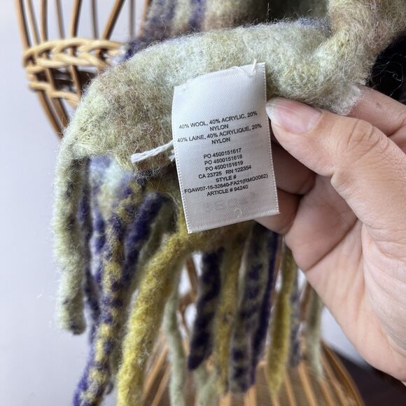 Aritzia  Wilfred Free Plaid Wool Blend Scarf  Fringe - Picture 5 of 9